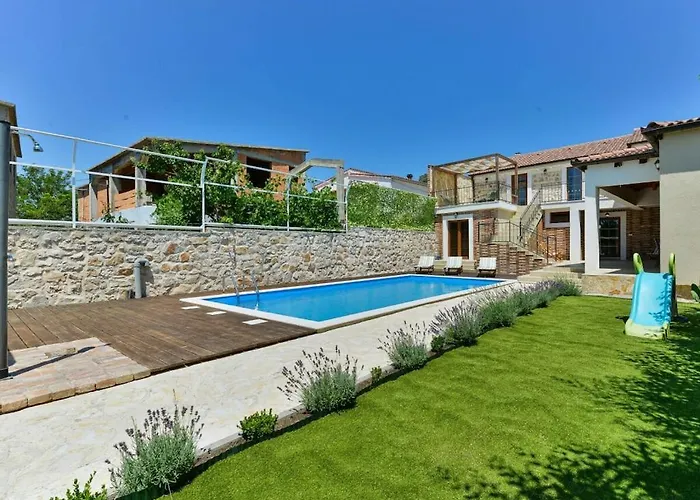 Stone Anita With Pool Villa *