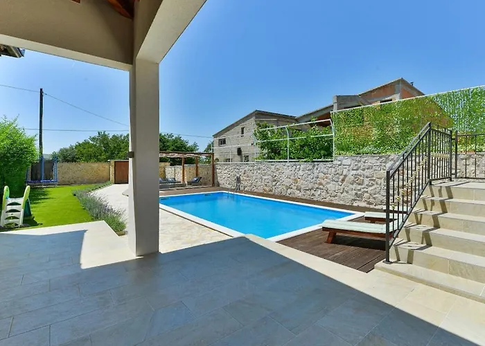 Stone Anita With Pool