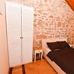 Stone Anita With Pool Villa