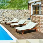 Stone Anita With Pool *