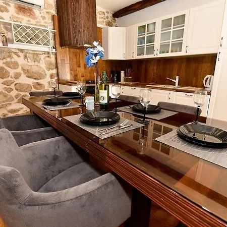 Stone Anita With Pool ヴィラ