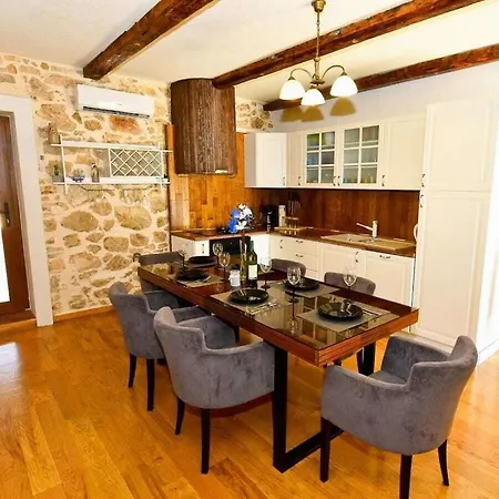 Stone Anita With Pool ヴィラ *