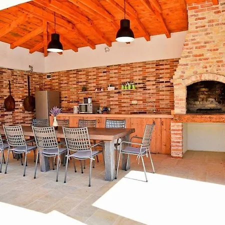 Stone Anita With Pool ヴィラ *