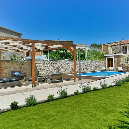 Stone Anita With Pool