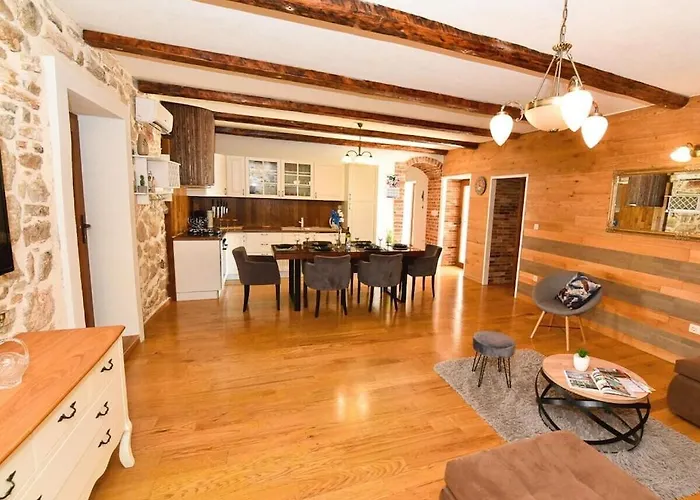 Stone Anita With Pool